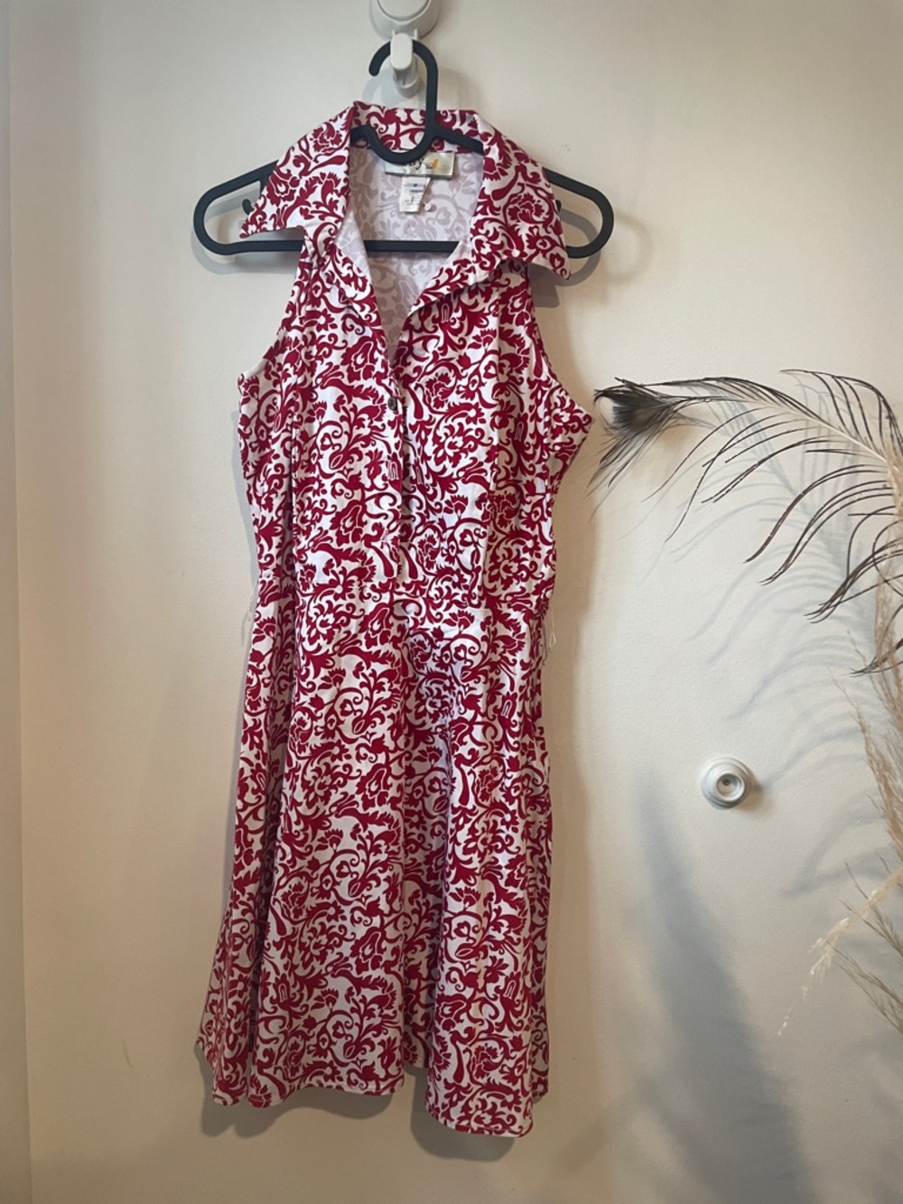 Sleeveless Collared Midi Dress in Red & White Scroll Print Sz 6 B126